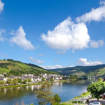 Kleines Moselglueck Apartment Zell an der Mosel